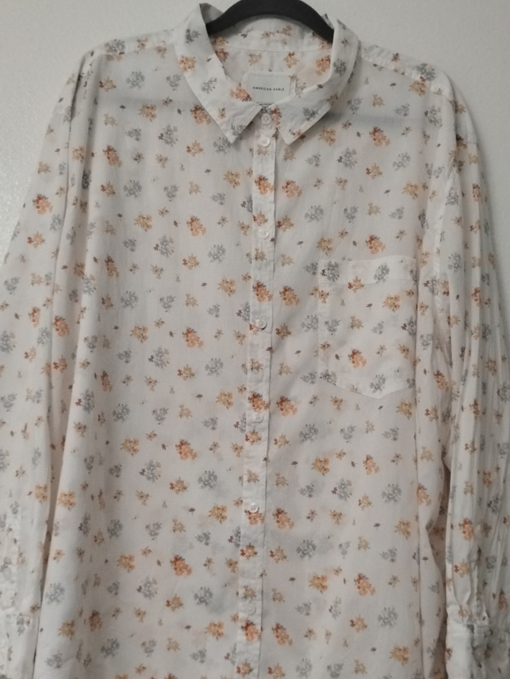 American Eagle Outfitters White Floral Button-Up Shirt PLUS Size